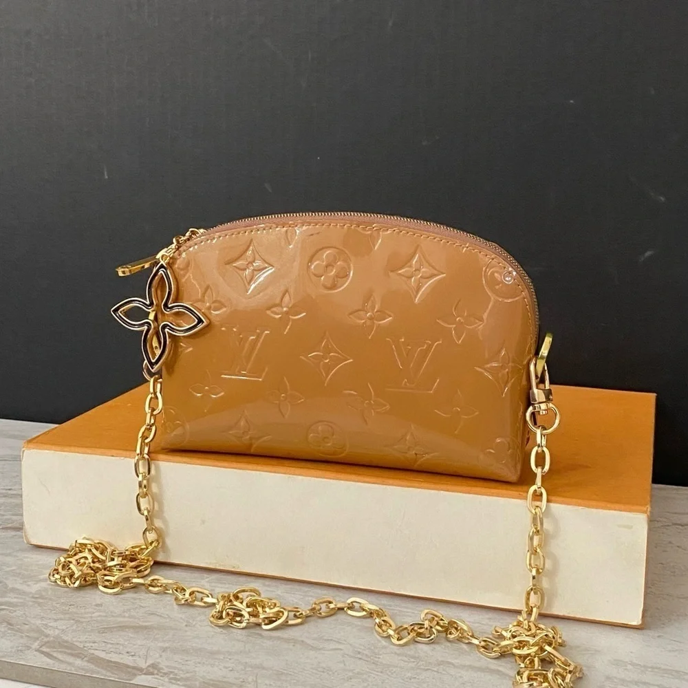 LOUIS VUITTON Monogram Vernis Pouch to Shoulder Crossbody Bag CA2113